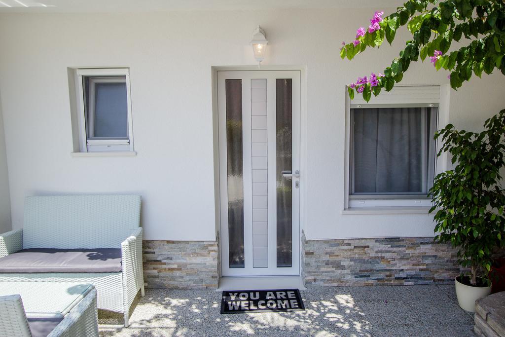 Luxury Studio Apartment White Sensation Vodice Bagian luar foto